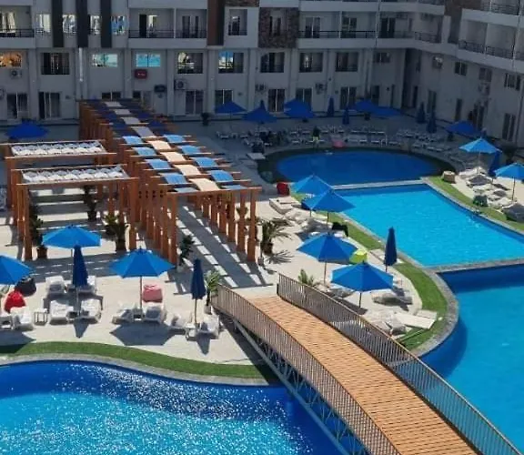 Tiba Golden Beach Resort, Down Town