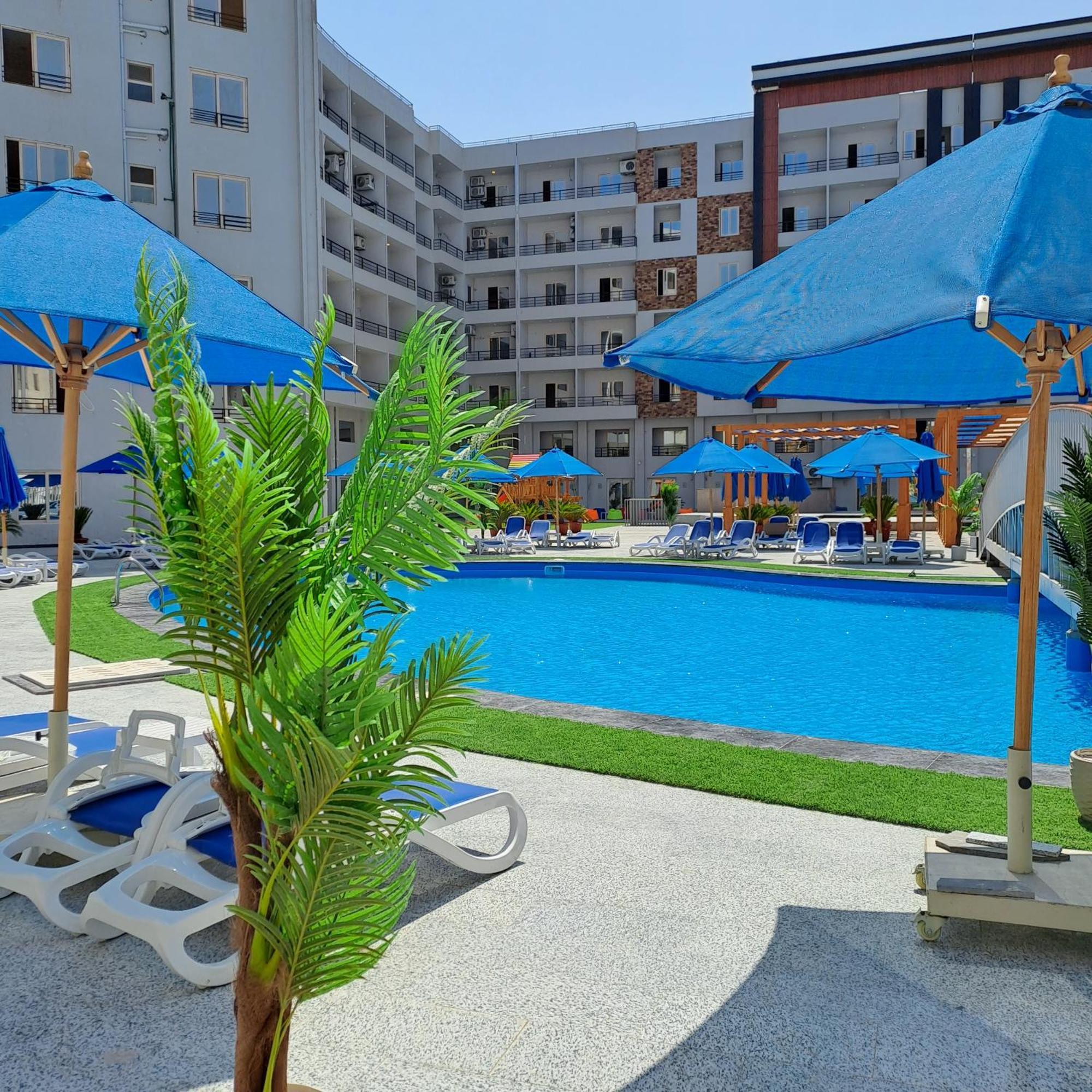 Tiba Golden Resort, Down Town